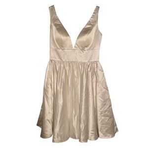 JJ’s House Midi Cream Silk Pleated Dress (M)